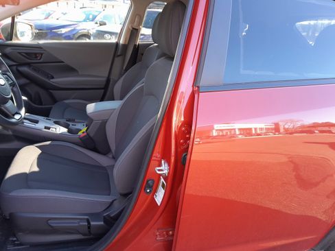 Certified 2025 Subaru Crosstrek 2.0i Premium image 12