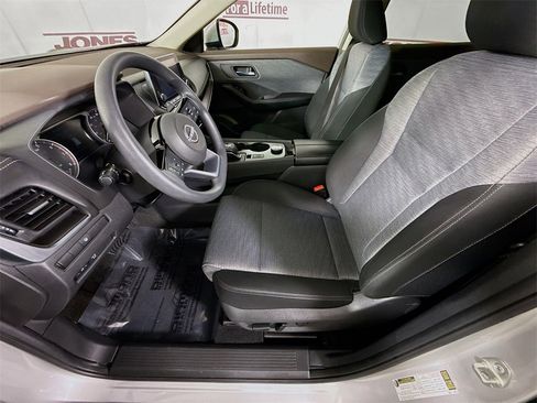 Certified 2023 Nissan Rogue SV image 25