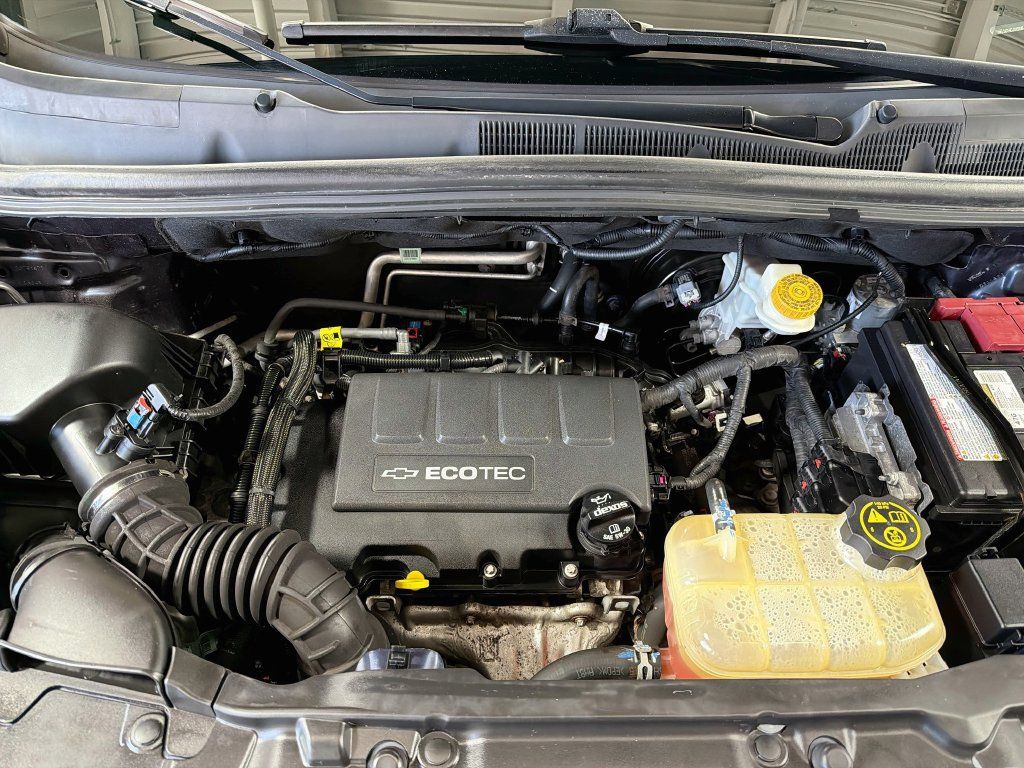 Used 2018 Chevrolet Trax LS FWD image 28