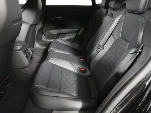 New 2025 Audi RS e-tron GT performance image 10