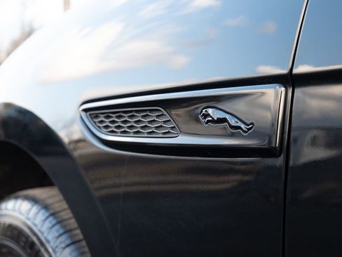 Certified 2021 Jaguar F-PACE S image 15