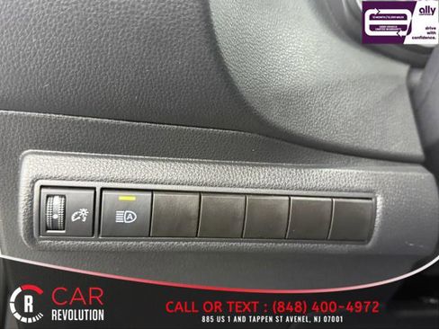 Used 2022 Toyota Corolla LE image 35