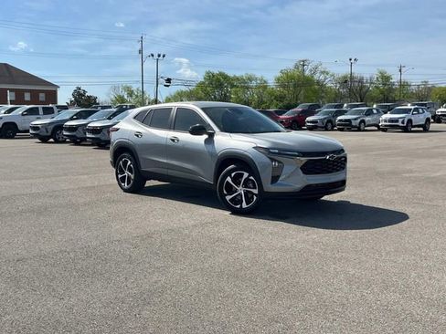 New 2026 Chevrolet Trax RS w/ Driver Confidence Package image 2