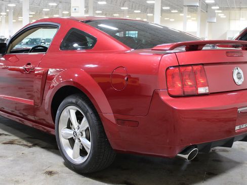 Used 2007 Ford Mustang GT RWD image 27