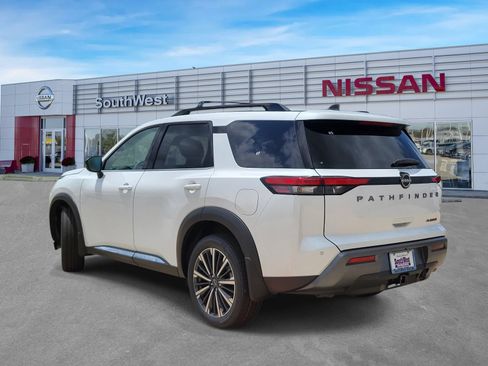 New 2026 Nissan Pathfinder Platinum FWD image 7