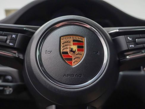 Certified 2026 Porsche Macan AWD/4WD image 27
