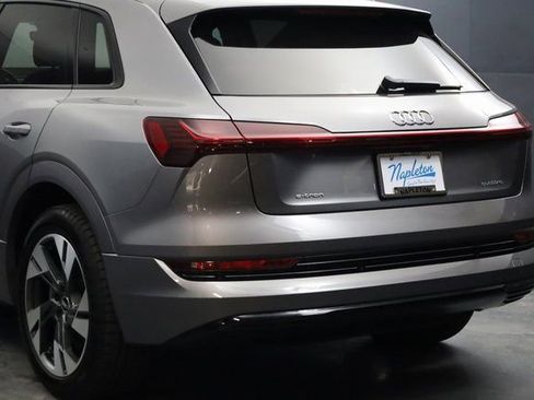 Used 2021 Audi e-tron Premium w/ Convenience Plus Package image 7