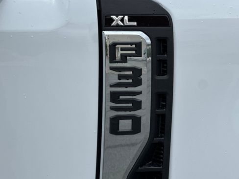 New 2026 Ford F350 XL w/ XL Chrome Package image 29