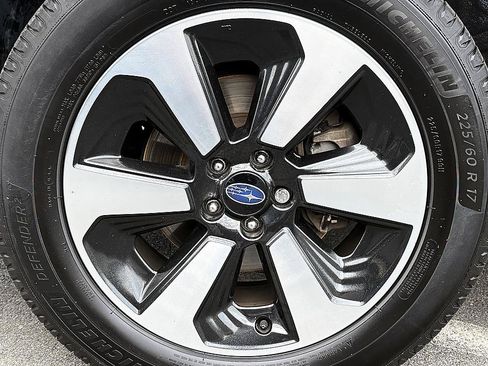 Used 2018 Subaru Forester 2.5i w/ Alloy Wheel Package AWD/4WD image 8