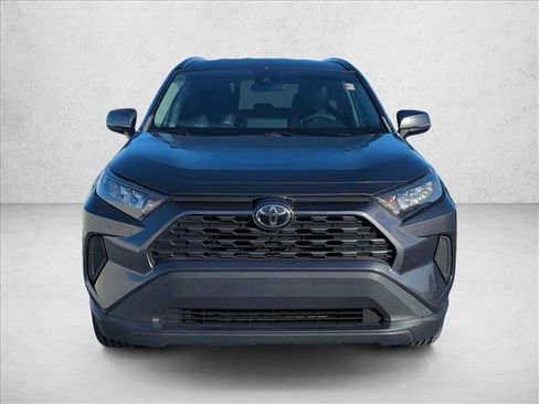 Used 2020 Toyota RAV4 LE image 3