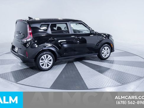 Used 2025 Kia Soul LX image 10