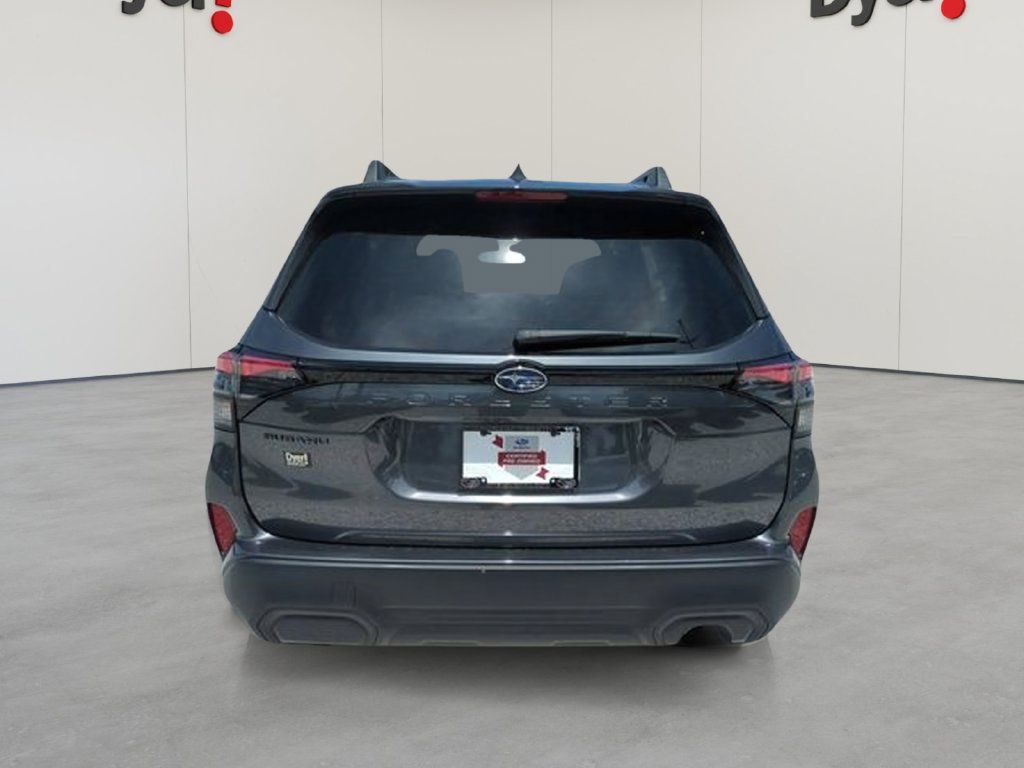Used 2026 Subaru Forester Premium AWD/4WD image 4