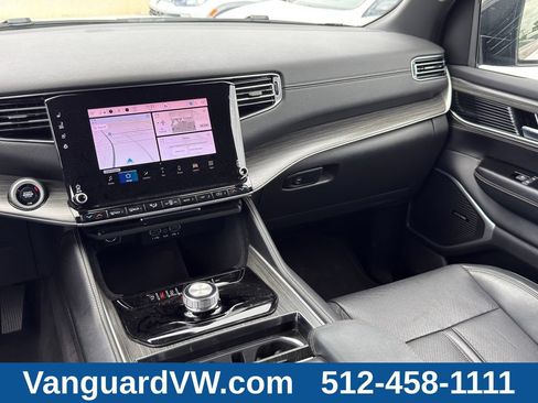 Used 2024 Jeep Wagoneer Series II w/ Flexible Seating Group RWD image 28