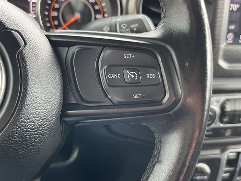 Used 2021 Jeep Gladiator Sport AWD/4WD image 22