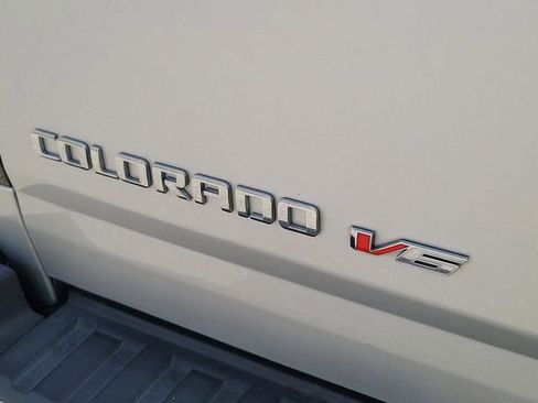 Used 2019 Chevrolet Colorado LT w/ LT Convenience Package image 7