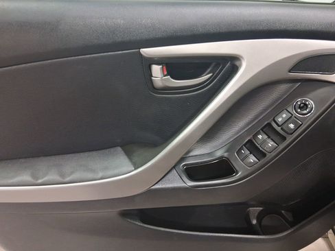 Used 2013 Hyundai Elantra Limited image 20