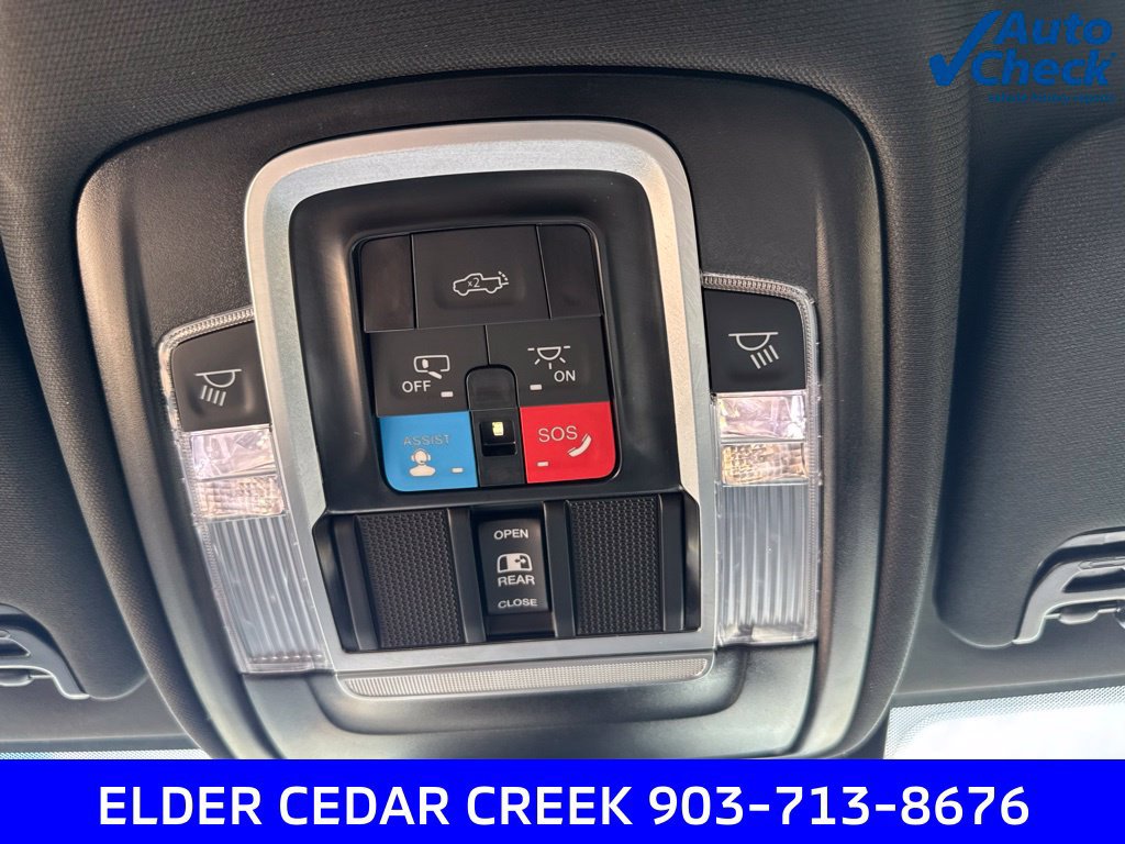Used 2025 RAM 2500 Laramie AWD/4WD image 21