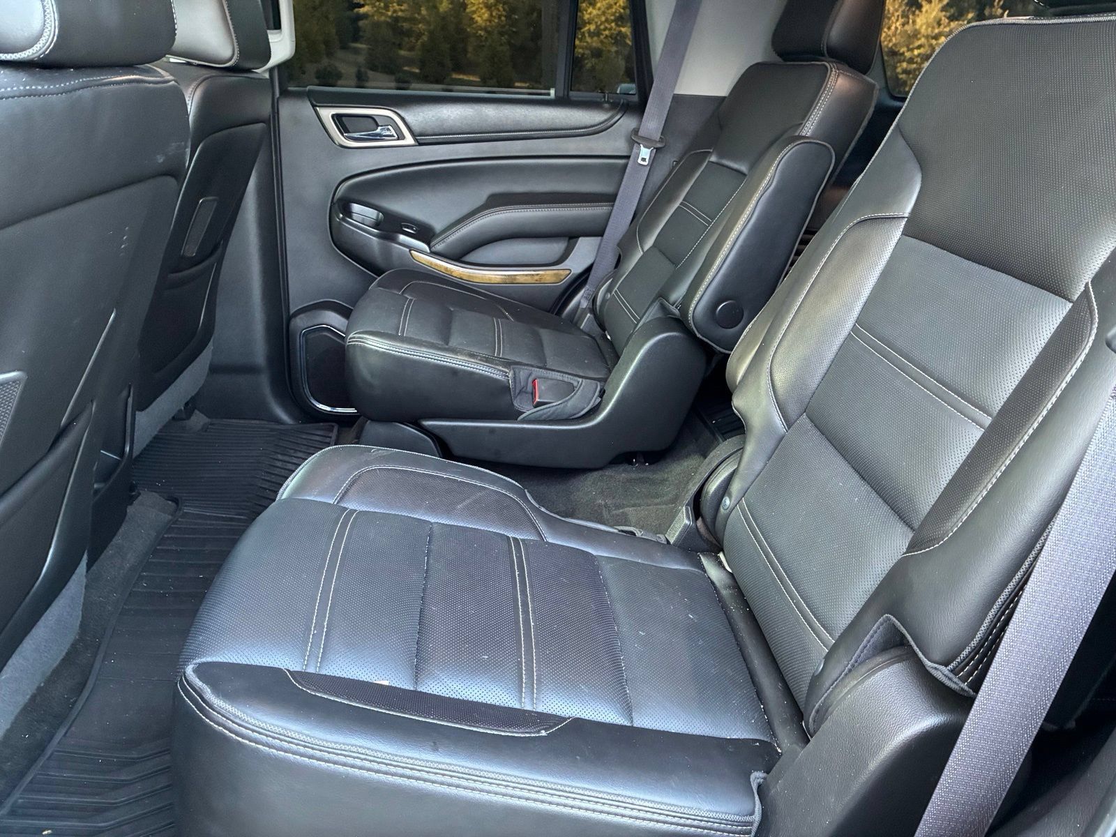 Used 2016 GMC Yukon Denali AWD/4WD image 14