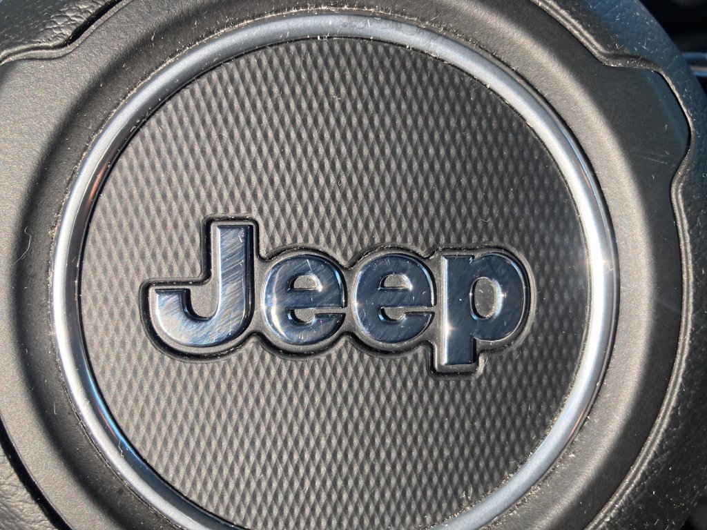 Used 2018 Jeep Wrangler Unlimited Sport S AWD/4WD image 28