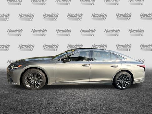 Used 2023 Lexus LS 500 w/ Accessory Package (Z2) RWD image 6