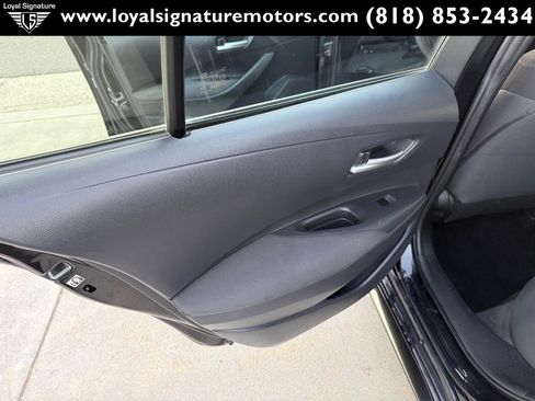 Used 2020 Toyota Corolla LE image 13