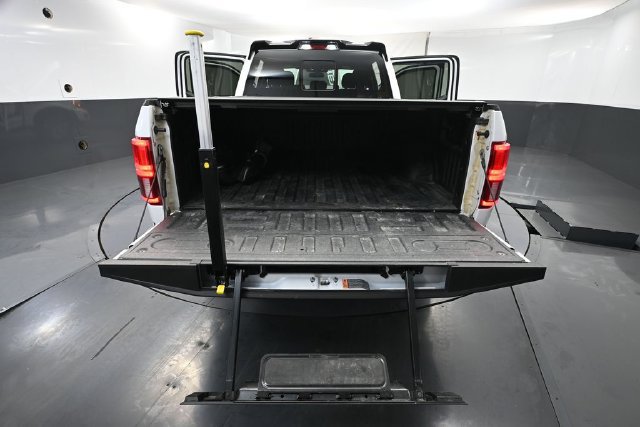 Used 2019 Ford F150 XLT w/ Equipment Group 302A Luxury AWD/4WD image 33