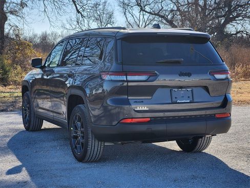 New 2025 Jeep Grand Cherokee L Limited w/ Trailer Tow Package image 3