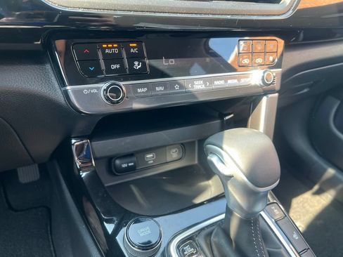 Used 2024 Kia Seltos X-Line AWD/4WD image 29