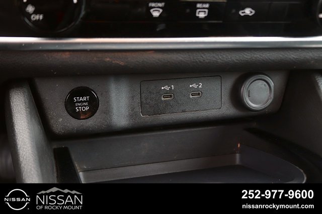 Used 2024 Nissan Rogue S AWD/4WD image 21