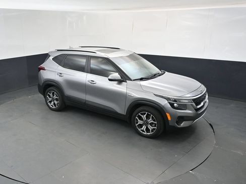 Used 2021 Kia Seltos EX AWD/4WD image 33