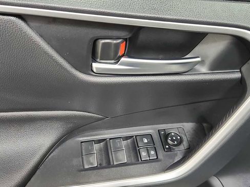 Certified 2025 Toyota RAV4 XLE w/ Convenience Package image 15
