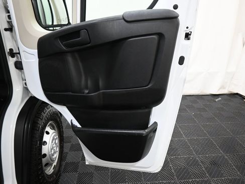 Used 2021 RAM ProMaster 2500 image 17