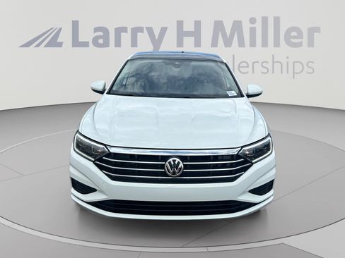 Used 2019 Volkswagen Jetta SEL w/ Cold Weather Package FWD image 8