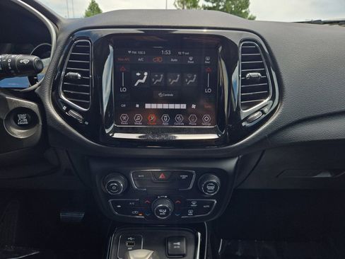 Used 2020 Jeep Compass Limited FWD image 14