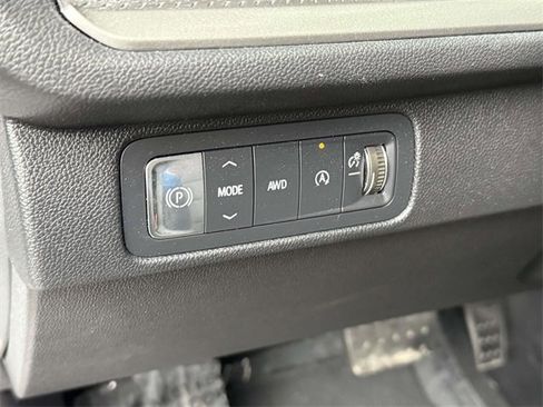 Certified 2024 Chevrolet Traverse LT image 18