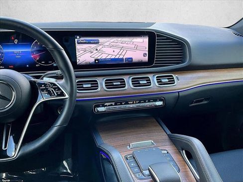 Used 2025 Mercedes-Benz GLE 350 4MATIC image 8