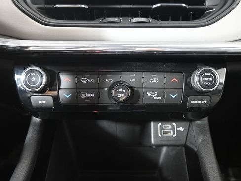 Used 2022 Jeep Compass Limited AWD/4WD image 29