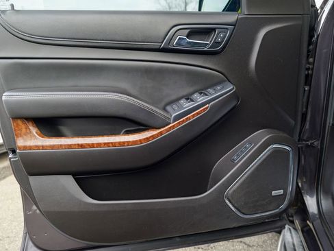 Used 2015 Chevrolet Tahoe LTZ image 16