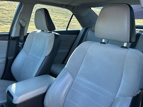 Used 2016 Toyota Camry XSE image 26