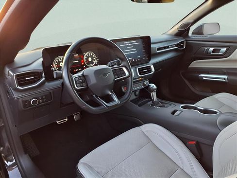 Used 2024 Ford Mustang GT Premium image 11