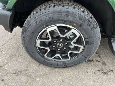 New 2025 Ford Bronco Outer Banks image 9