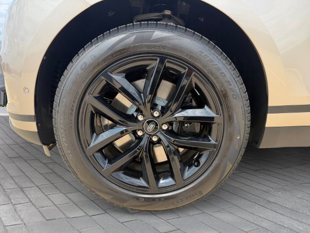 New 2026 Land Rover Range Rover Velar S AWD/4WD image 9