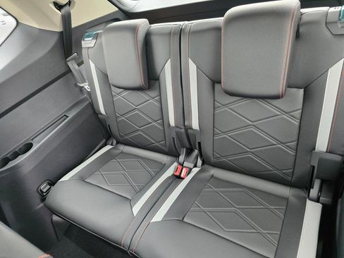 New 2026 Volkswagen Atlas Peak Edition AWD/4WD image 38