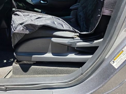 Used 2024 Nissan Leaf S FWD image 13