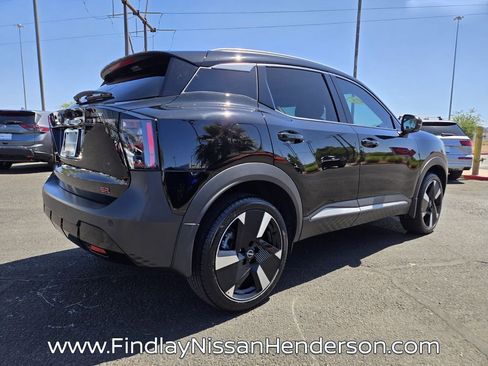 Used 2025 Nissan Kicks SR w/ SR Premium Package FWD image 6