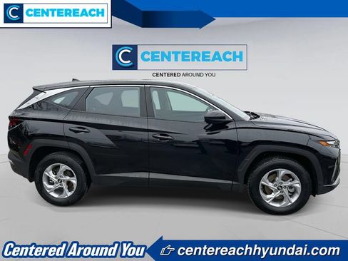 Used 2024 Hyundai Tucson SE AWD/4WD image 3