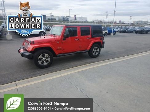 Used 2018 Jeep Wrangler Unlimited Sahara w/ Connectivity Group image 12