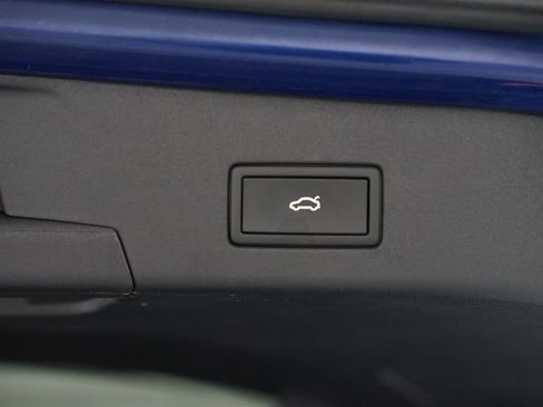 Used 2021 Volkswagen ID.4 Pro S w/ Gradient Package image 30