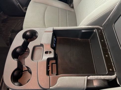 Used 2019 RAM 1500 Classic SLT image 24