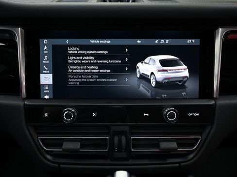 Used 2023 Porsche Macan image 37